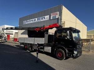 Mercedes-Benz Arocs 2635 6×2 con grúa Fassi F295A.2.26 — fotografía