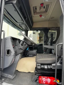 Scania G490 con grúa Palfinger PK 270002 — fotografía