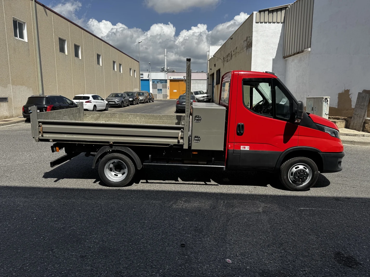 Iveco Daily Ocasión 3500 kg con caja basculante